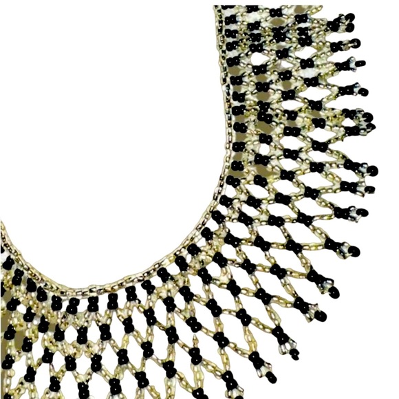 Jewelry - Necklace - Black & White Beaded Bib necklace Native American EUC
